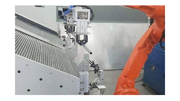 精密機(jī)械離人工智能有多遠(yuǎn)？華超輝告訴你！